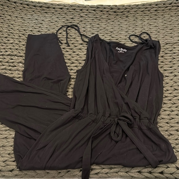 Jumpsuit - Picture 4 of 7